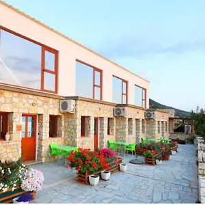 Apartamento Dena, Vlorë